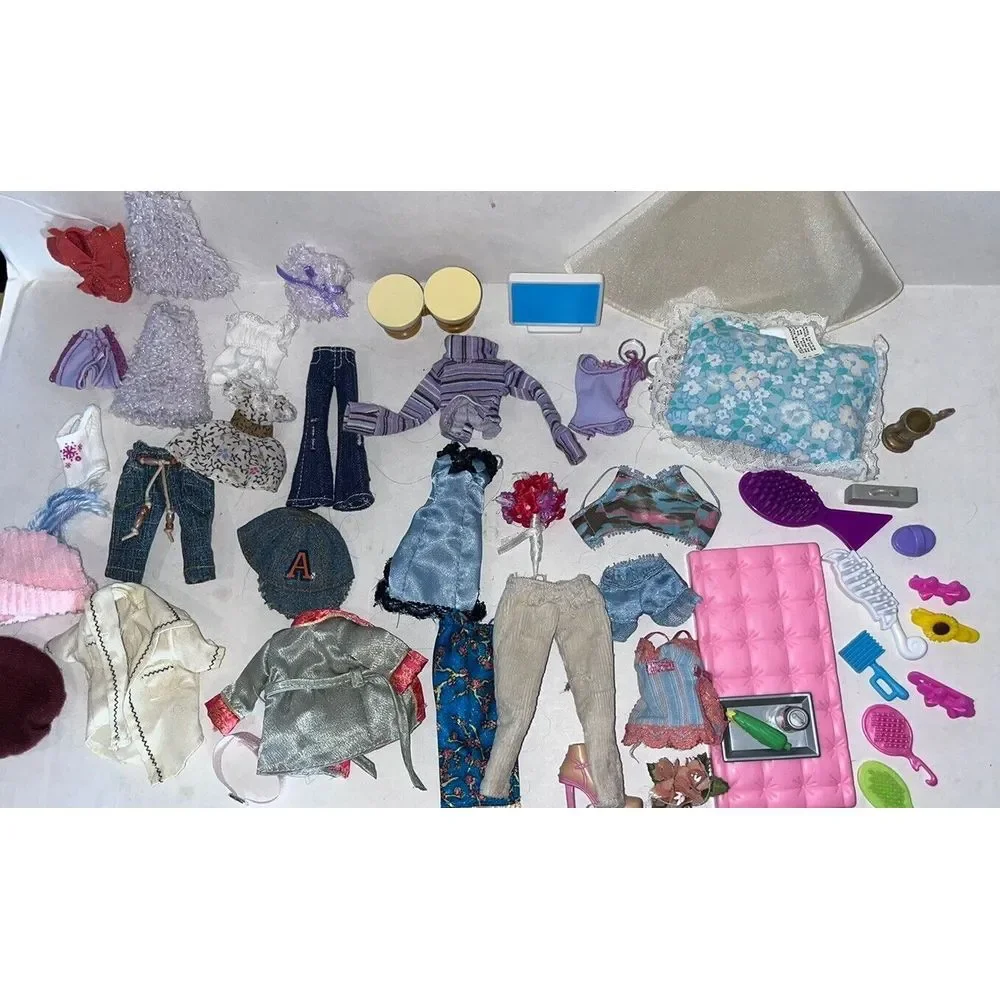 Vintage Bratz Doll Clothing Lot 2000s Variety 40+pcs